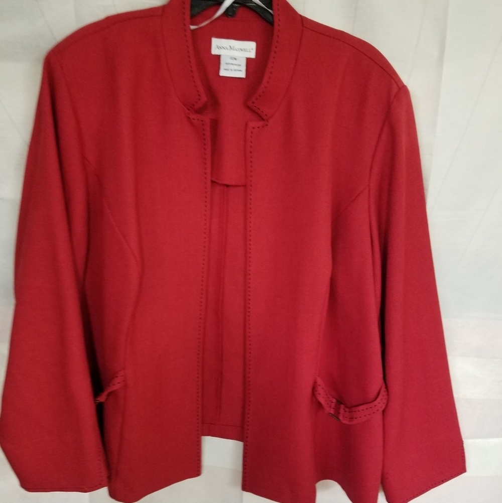 Anna Maxwell 22W 100% Poly Red Black Stitch Accent